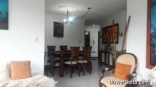 APARTAMENTO CÓMODO, MUY BUENA UBICACIÓN Y SÚPER PRECIO!