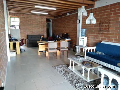 Arriendo oficina en Guarne, Mall los Comuneros