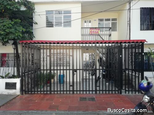 Se alquila casa barrio el rode