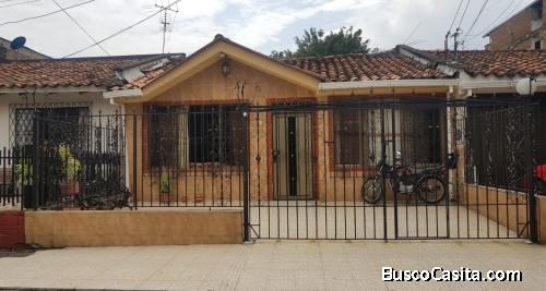 Vendo Casa en Barrio Pampalinda