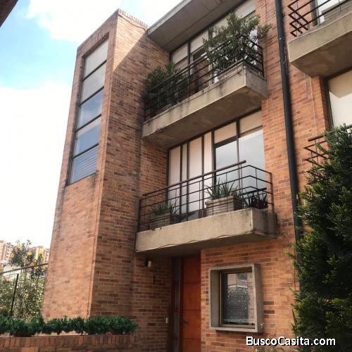 Amplia Casa de 180m2 Con Tres Balcones