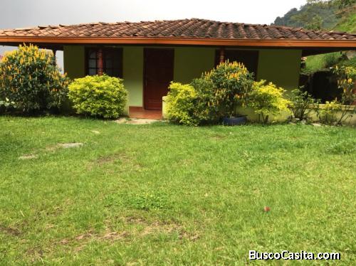 Finca en la autopista Medellín-Bogotá