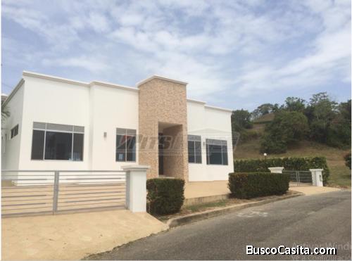 Vendo Casa quinta prestigioso condominio  Imperio Melgar Tolima