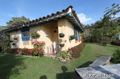 Finca en La Ceja, unidad cerrada 