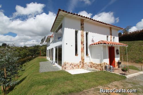 Finca amoblada en Guarne, unidad cerrada