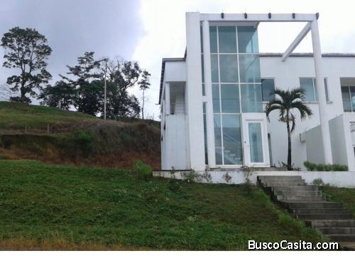 Proyecto de casas en playa Morrillo, Panamá