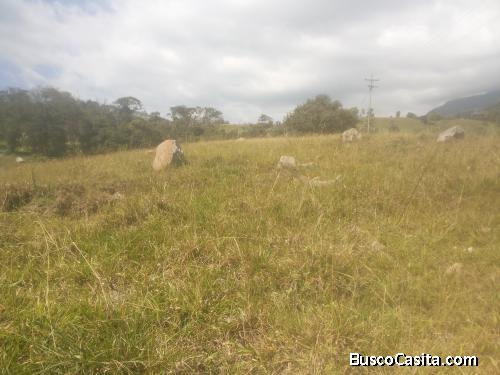 Se vende hermoso lote semiplano en anolaima a solo hora y media de bogota  