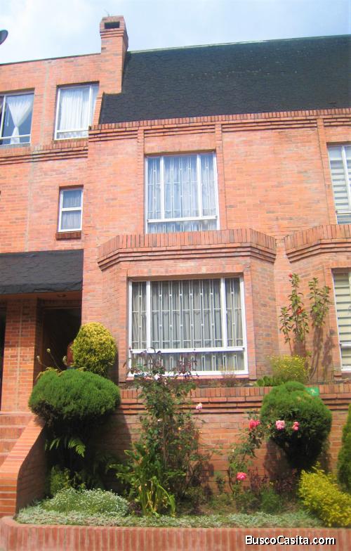 LINDA CASA SEMI-AMOBLADA SUPER-REBAJADA EN COLINA CAMPESTRE