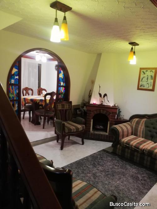 OPORTUNIDAD CHIA  CASA URBANA ESCELENTE UBICACION 129 METROS 