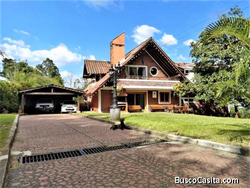 Casa en venta La Estrella- Antioquia 