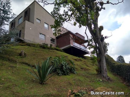 Casa en venta unidad cerrada- Guarne