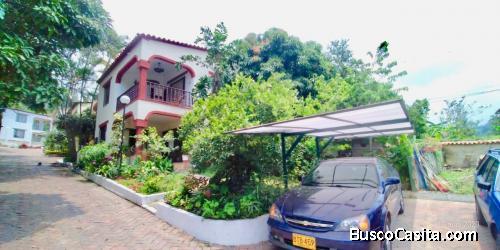 BELLA CASA EN SECTOR DEL BOSQUE EN SILVANIA