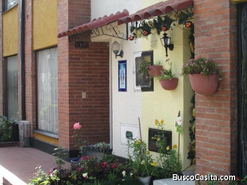 VENDO HERMOSA CASA UBICADISIMA