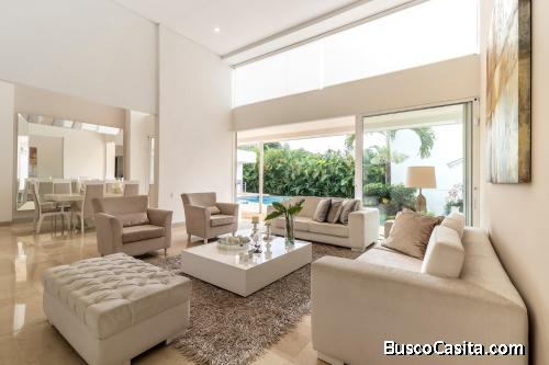 hermosa casa en condominio sector la viga