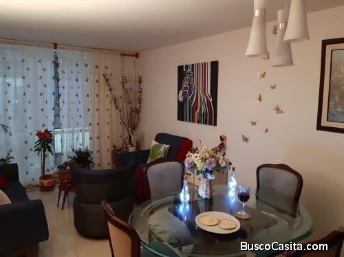 Apartamento remodelado segundo piso en Colombia