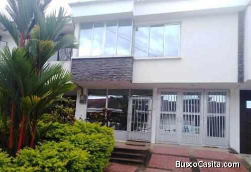 VENTA CASA EN VILLAVICENCIO BARRIO EL CAUDAL ALTO $525 MILLONES!