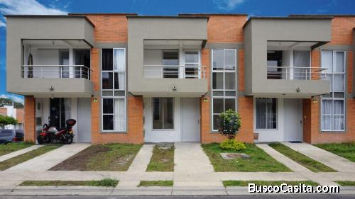 hermosa casa familiar en conjunto cerrado