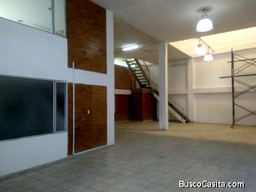 Se Arrienda Bodega Barrio Merced Norte- 380 m2-doble Altura