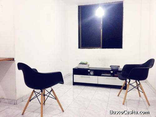 VENDO APARTAESTUDIO CON PARQUEADERO CUBIERTO BARRIO PORVENIR, 4o.PISO NO ASCENSOR 43 M2.