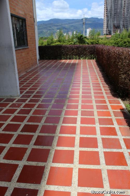 HERMOSO APARTAMENTO FULL ACABADOS CON PARQUEADERO PRIVADO en Colombia