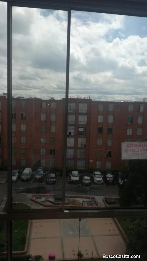 Arriendo apartamento con parqueadero privado incluye administración