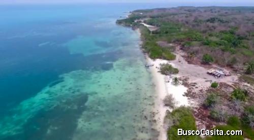 Terreno en Venta isla Baru zona Punta