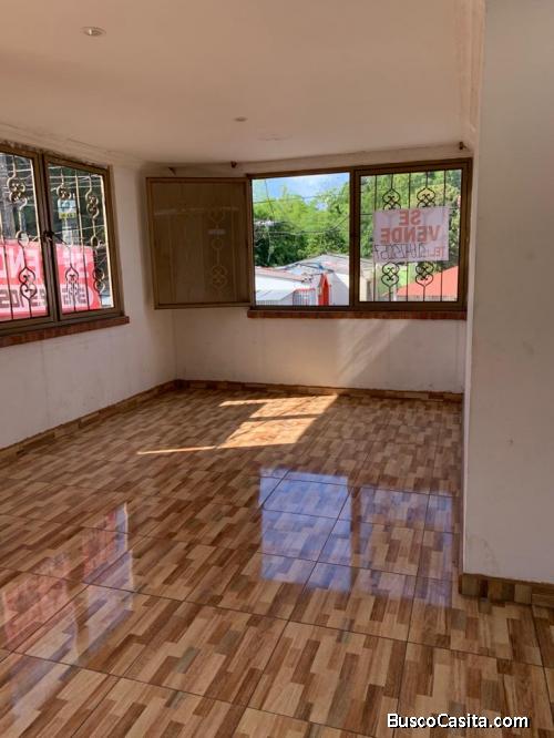 VENTA CASA EJEMPLAR EN EL BARRIO ARCO IRIS 120M2