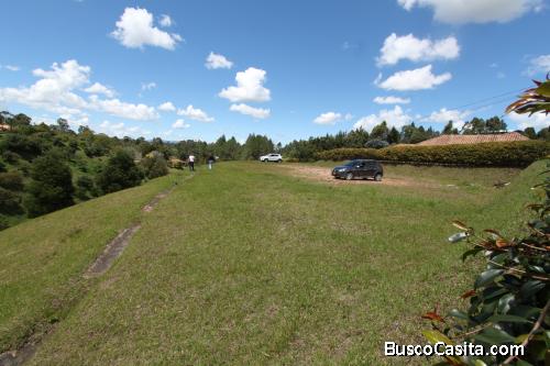 Excelente lote en Llanogrande, unidad cerrada