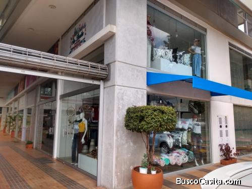 Venta Local Comercial Llano Grande ,Sector complex.