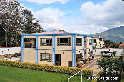 SE VENDE ESPECTACULAR CASA DE RECREO EN CHINAUTA.