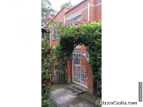 Venta de casafinca en San Jerónimo U.C.