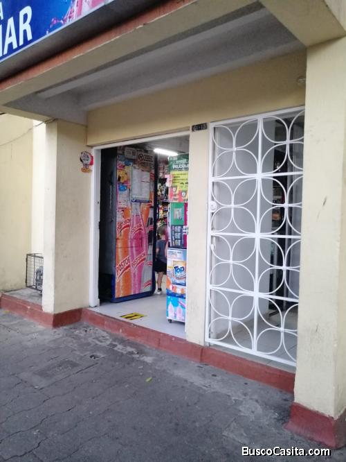 Hermosa casa esquinera de 3 pisos.