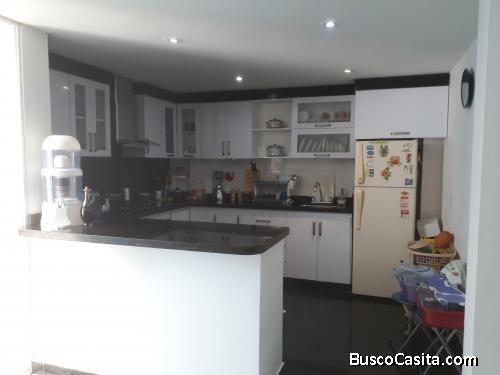 Hermosa y amplia casa estilo moderno en Colombia