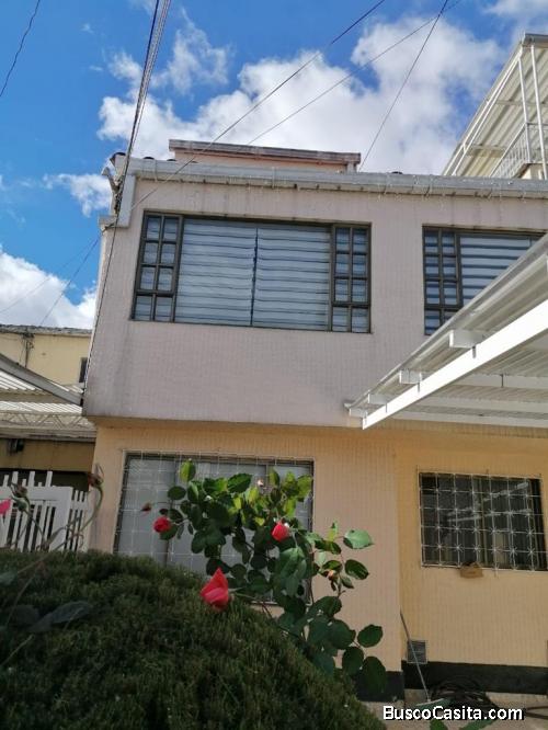 SE VENDE CASA EN MODELIA, BOGOTÁ. D.C