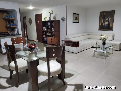 Inmobiliaria vende apartamento en prados del norte 2 piso 