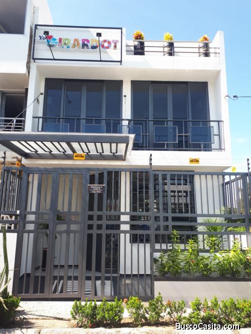 SE VENDE CASA PARA ESTRENAR DE 3 PISOS 