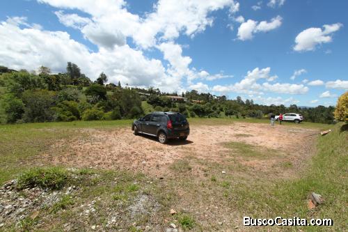 Excelente lote en Llanogrande, unidad cerrada