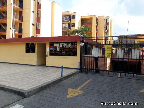 se arrienda apartamento