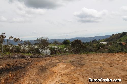 Lote entre Guarne y Girardota, en unidad cerrada