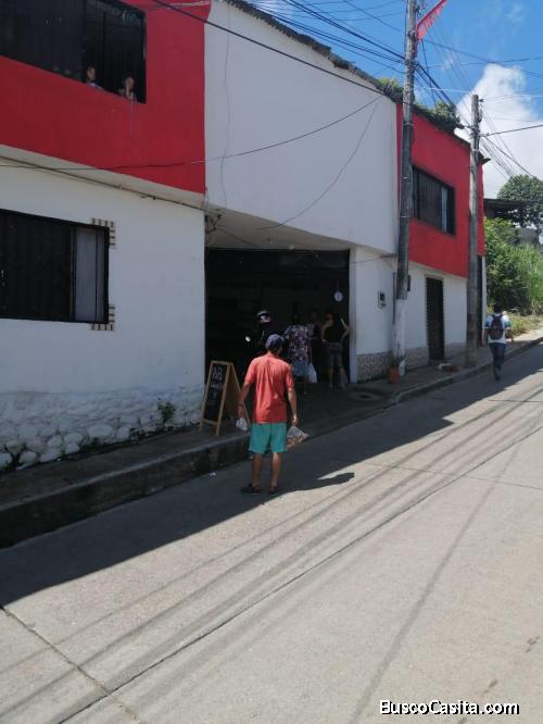 SE VENDE CASA DE DOS PISOS EN MELGAR, TOLIMA