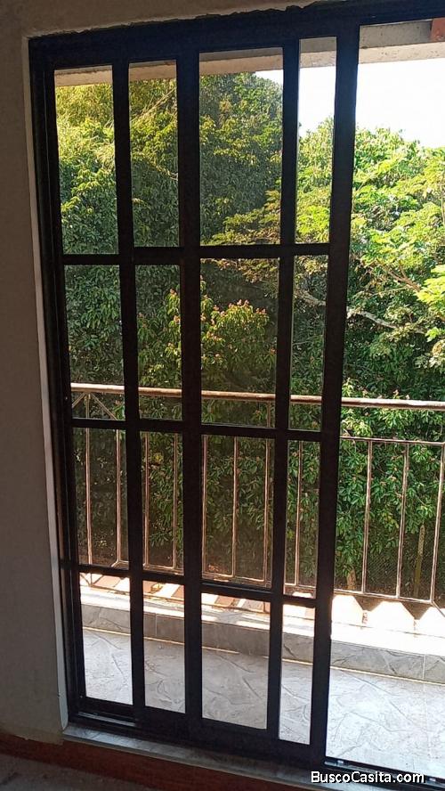 Apartamento remodelado, excelente ubicacion