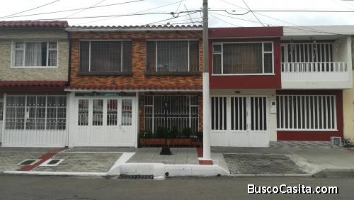 HERMOSA CASA EN VENTA - BOGOTA