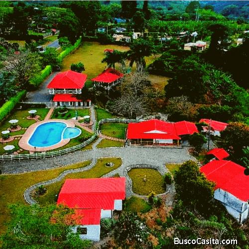 Finca hotel en funcionamiento en pleno corazón del Eje Cafetero