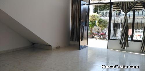 SE VENDE HERMOSA CASA DE 2 PISOS CON TERRAZA EN MUROS, EN JAMUNDI VALLE