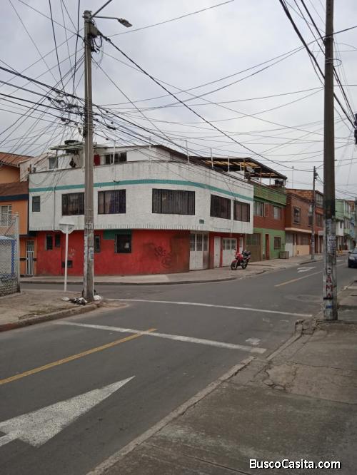VENDO CASA ESQUINERA PIO XII KENNEDY BOGOTA 
