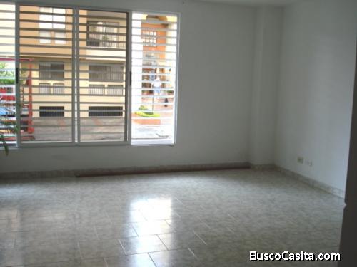 ALQUILO EXCELENTE APTO PRIMER PISO INGENIO  CALI SUR
