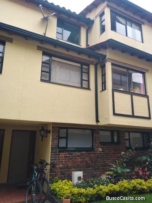 ¡Vendo bella y amplia casa en el Conjunto Residencial Iberia 3!