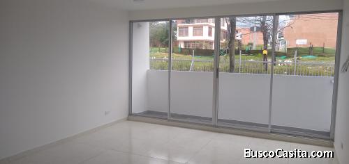 EXCELENTE OPORTUNIDAD VENDO APTO 2DO PISO AREA 77MTS2, CON ASCENSOR, EXCELENTE SECTOR