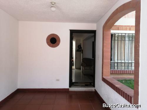 CASA LAGOS DE CACIQUE