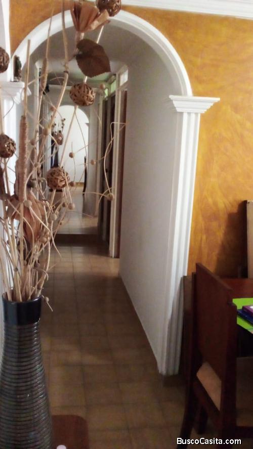 se vende apartamento en muy buenas condiciones y con todas sus obligaciones al dia